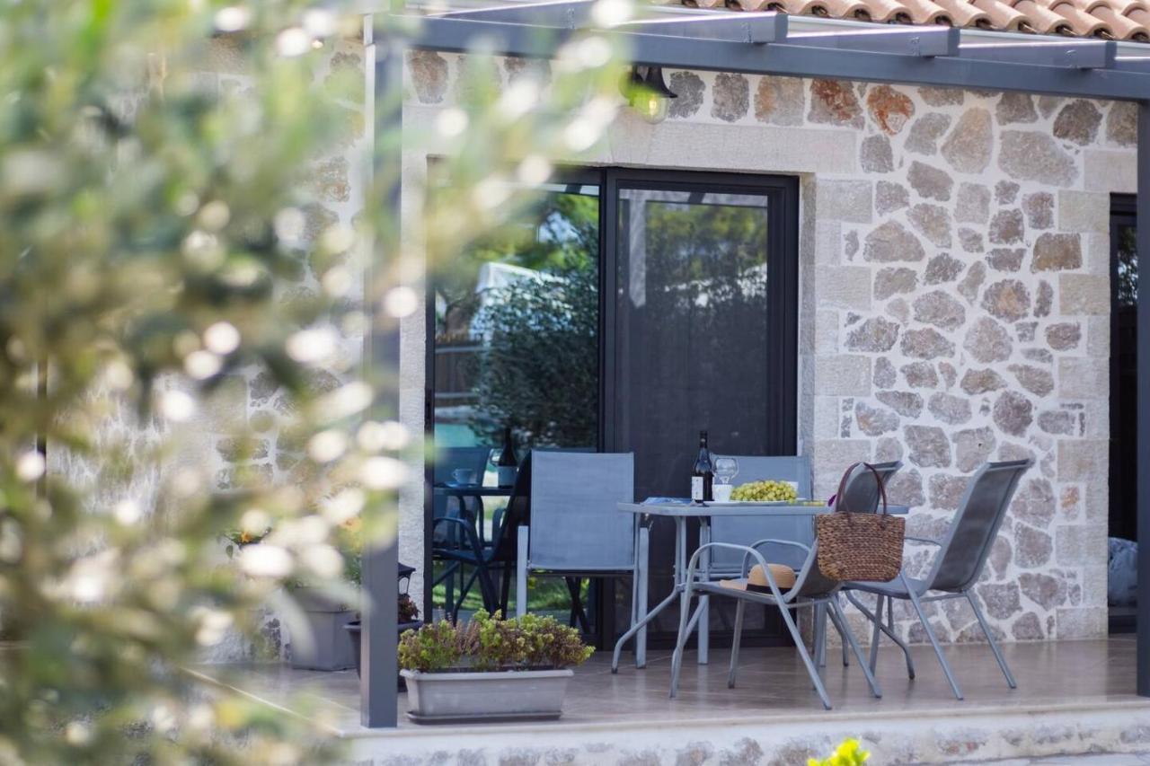 Villa On The Sea Agia Marina  Exterior photo