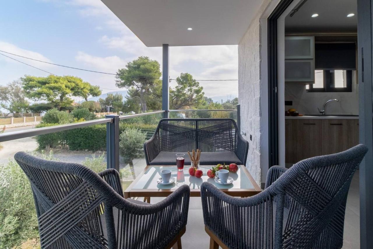 Villa On The Sea Agia Marina  Exterior photo