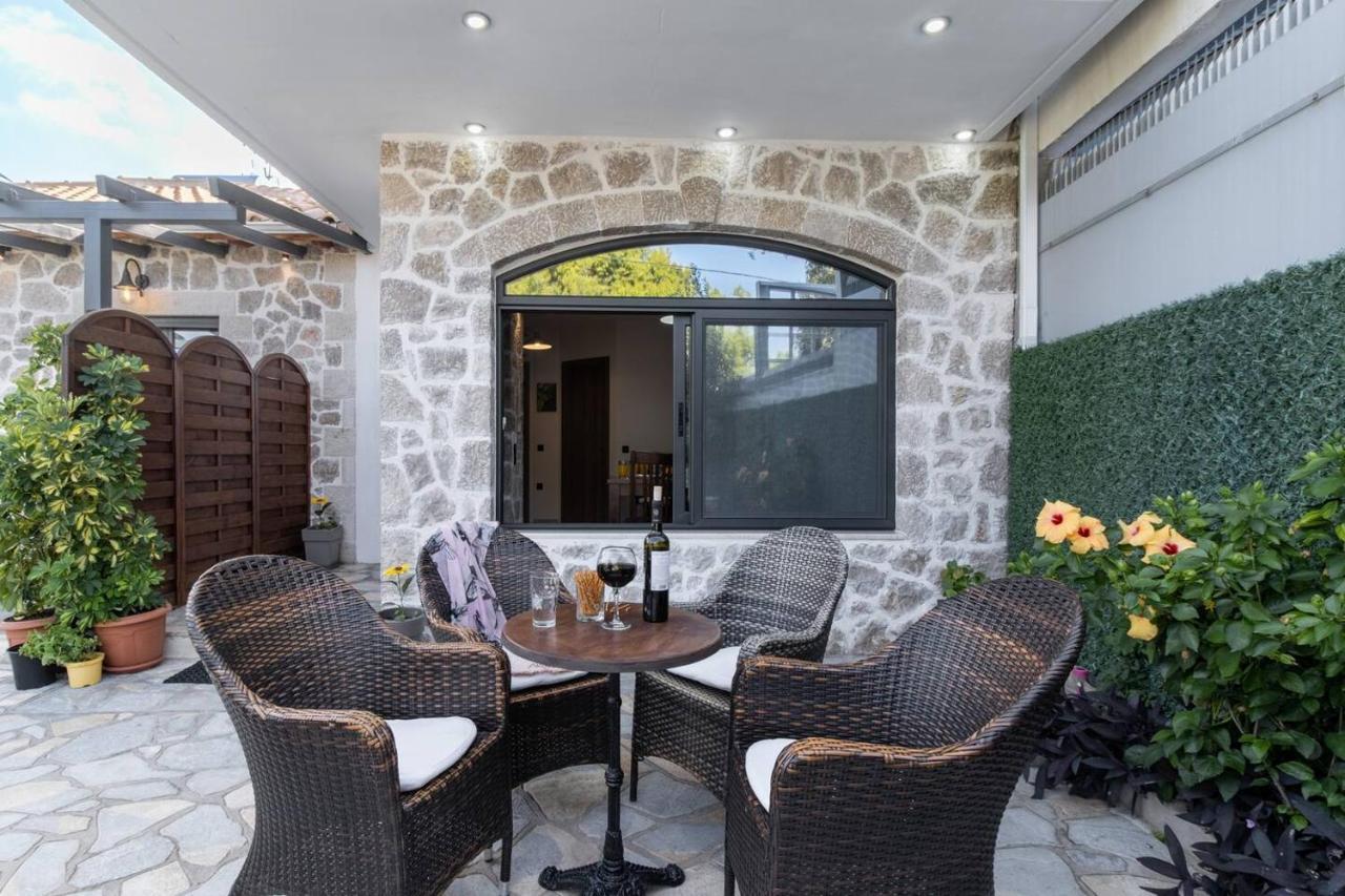 Villa On The Sea Agia Marina  Exterior photo