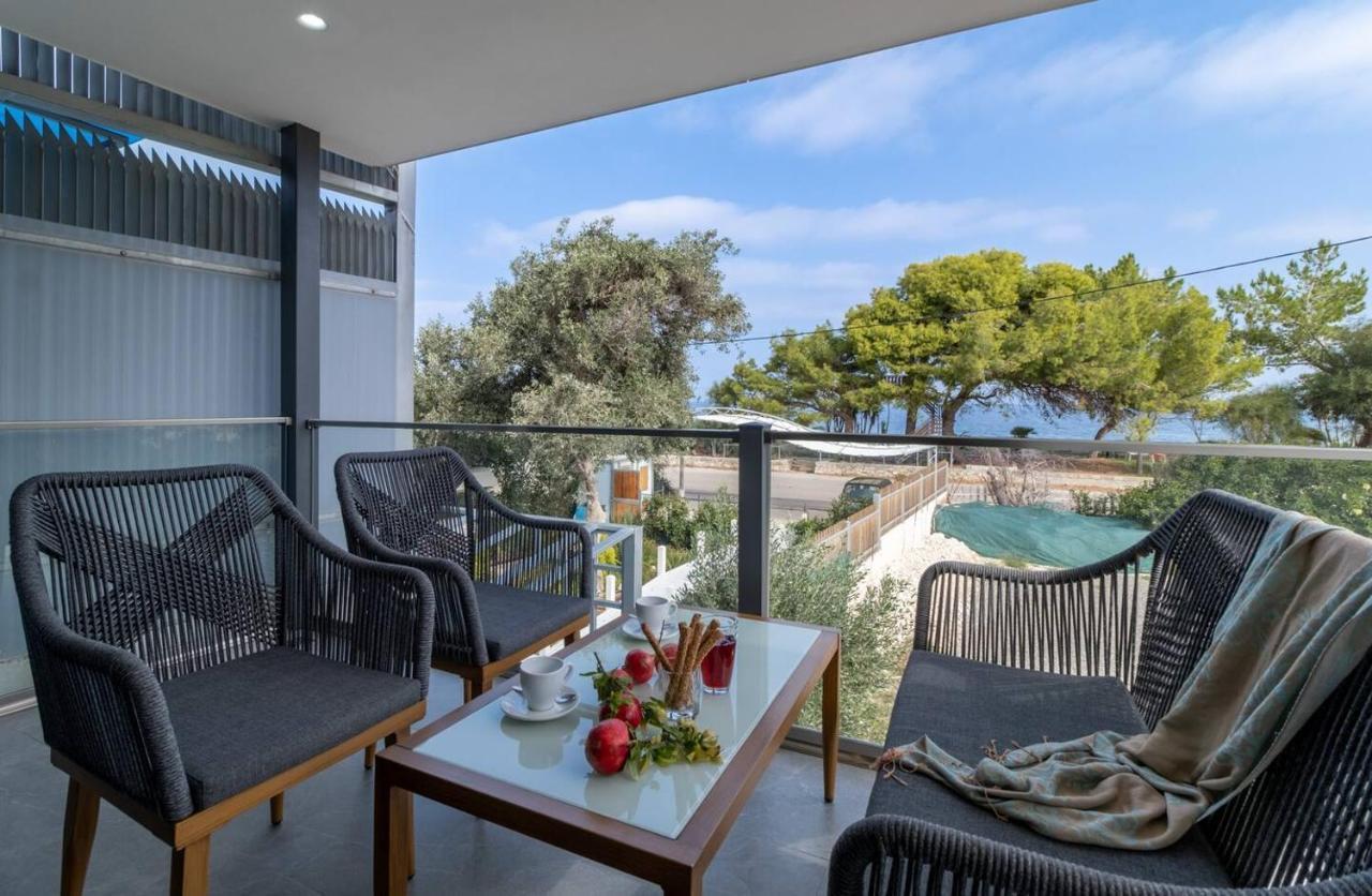 Villa On The Sea Agia Marina  Exterior photo