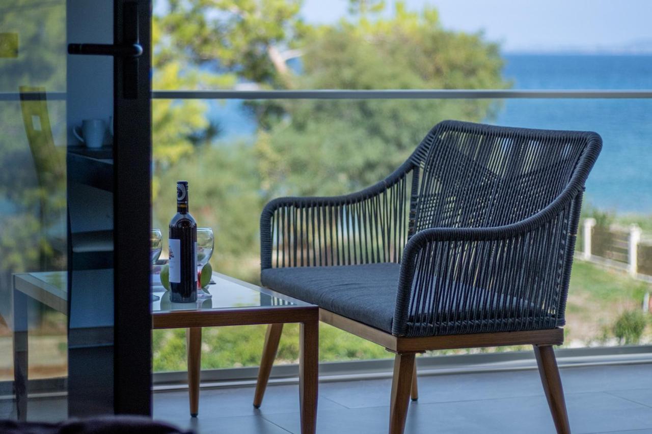 Villa On The Sea Agia Marina  Exterior photo