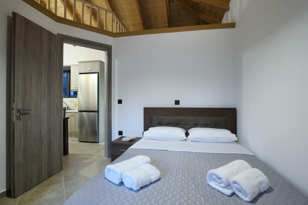 Villa On The Sea Agia Marina  Exterior photo